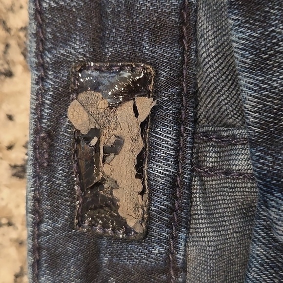 MOTHER LOOKER ANKLE FRAY IN FILM AT 11 WASH JEANS. SIZE 24. - Picture 3 of 12